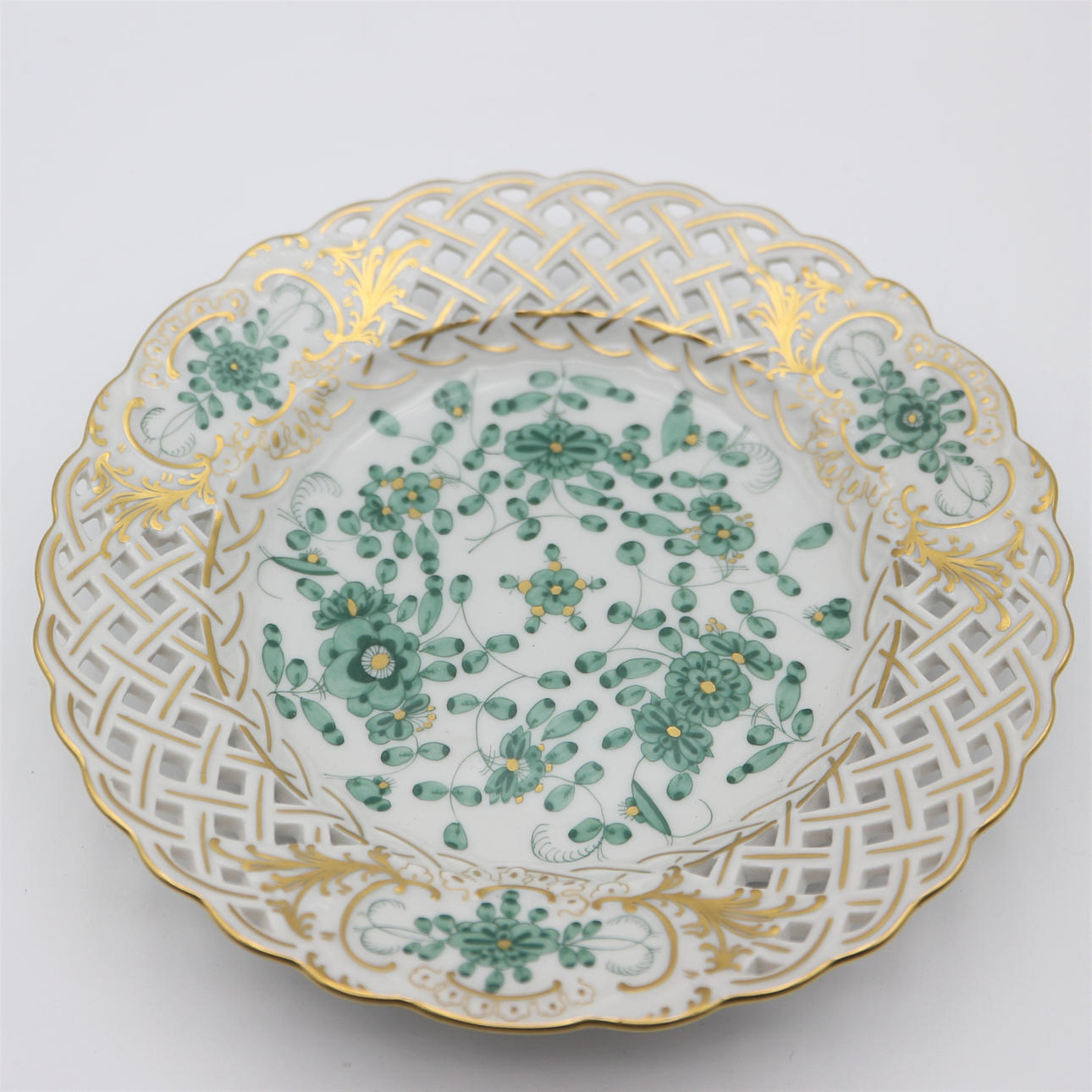 MEISSEN TELLER INDISCH GRÜN DURCHBROCHEN.