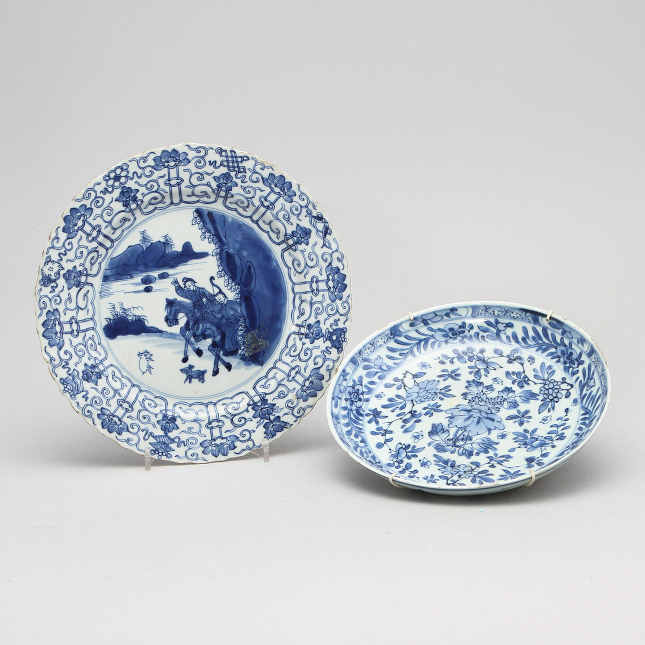 TALLRIK och SKÅLFAT porslin. Kina, 1700-tal.