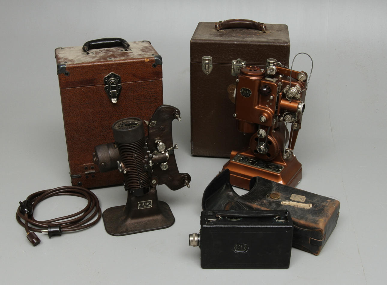 FILMKAMERA och PROJEKTORER, 1900-talets första hälft.