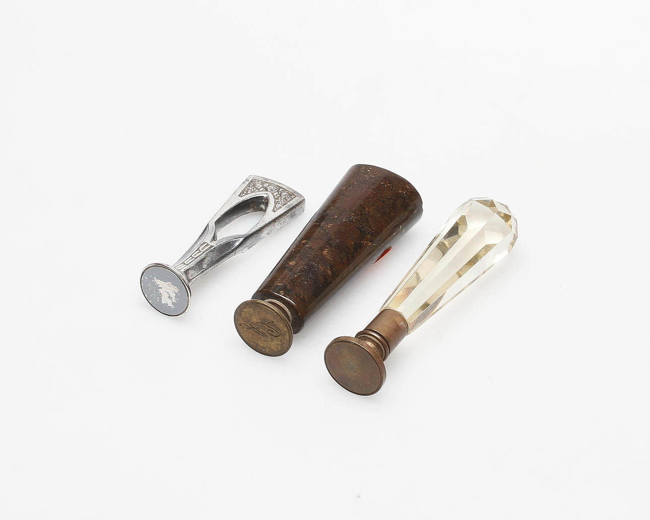 SIGILLSTAMP, 3 st, 1900-talets första hälft.