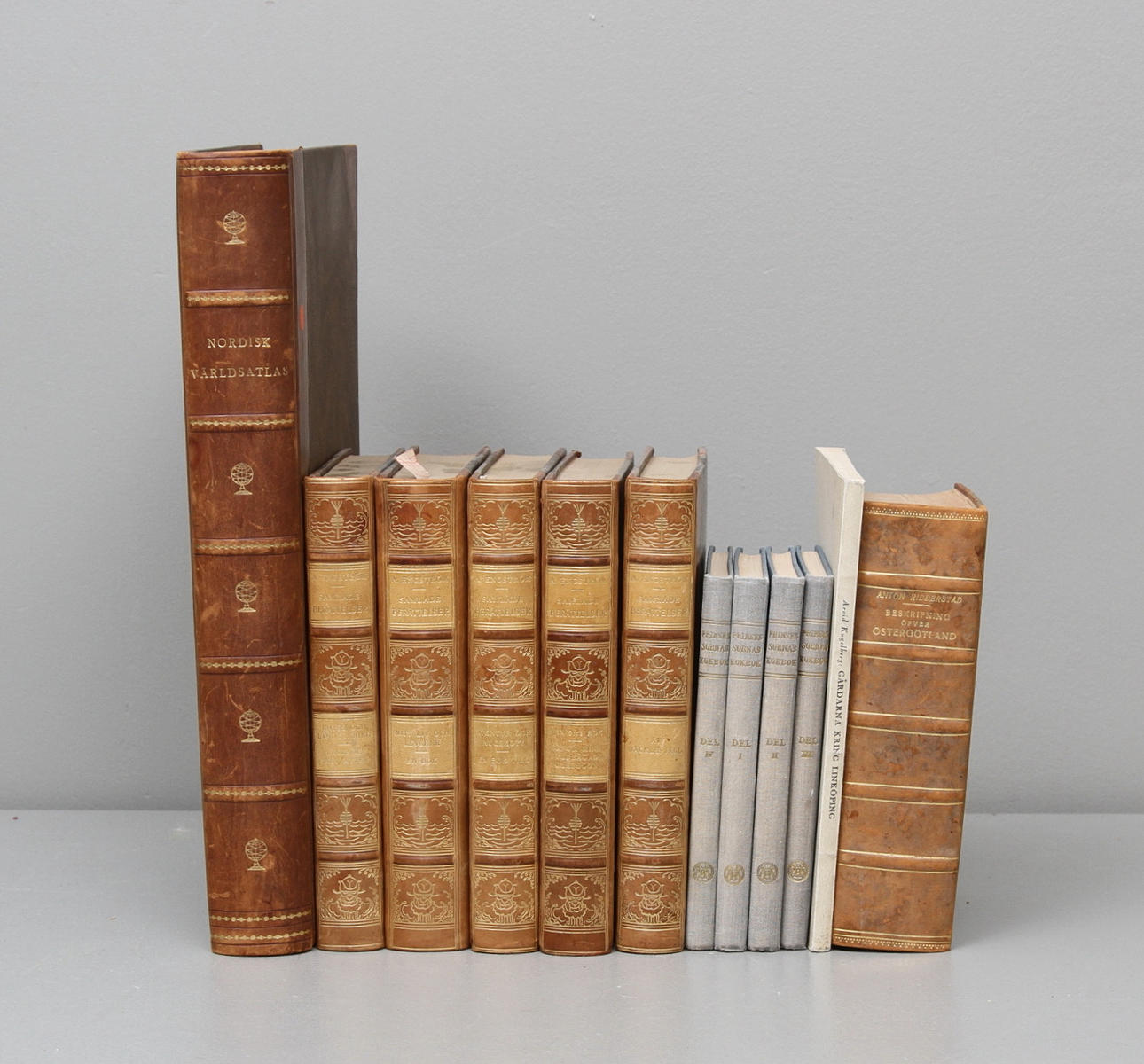 BÖCKER, 12 st, bl.a. Linköping och Östergötland.