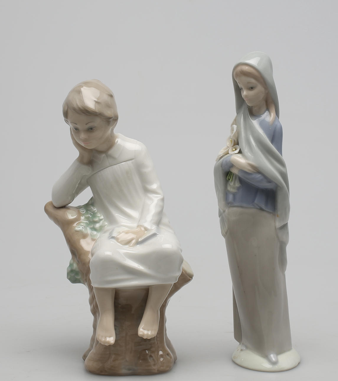 FIGURINER, 2 st i porslin, Märkt Llardo.