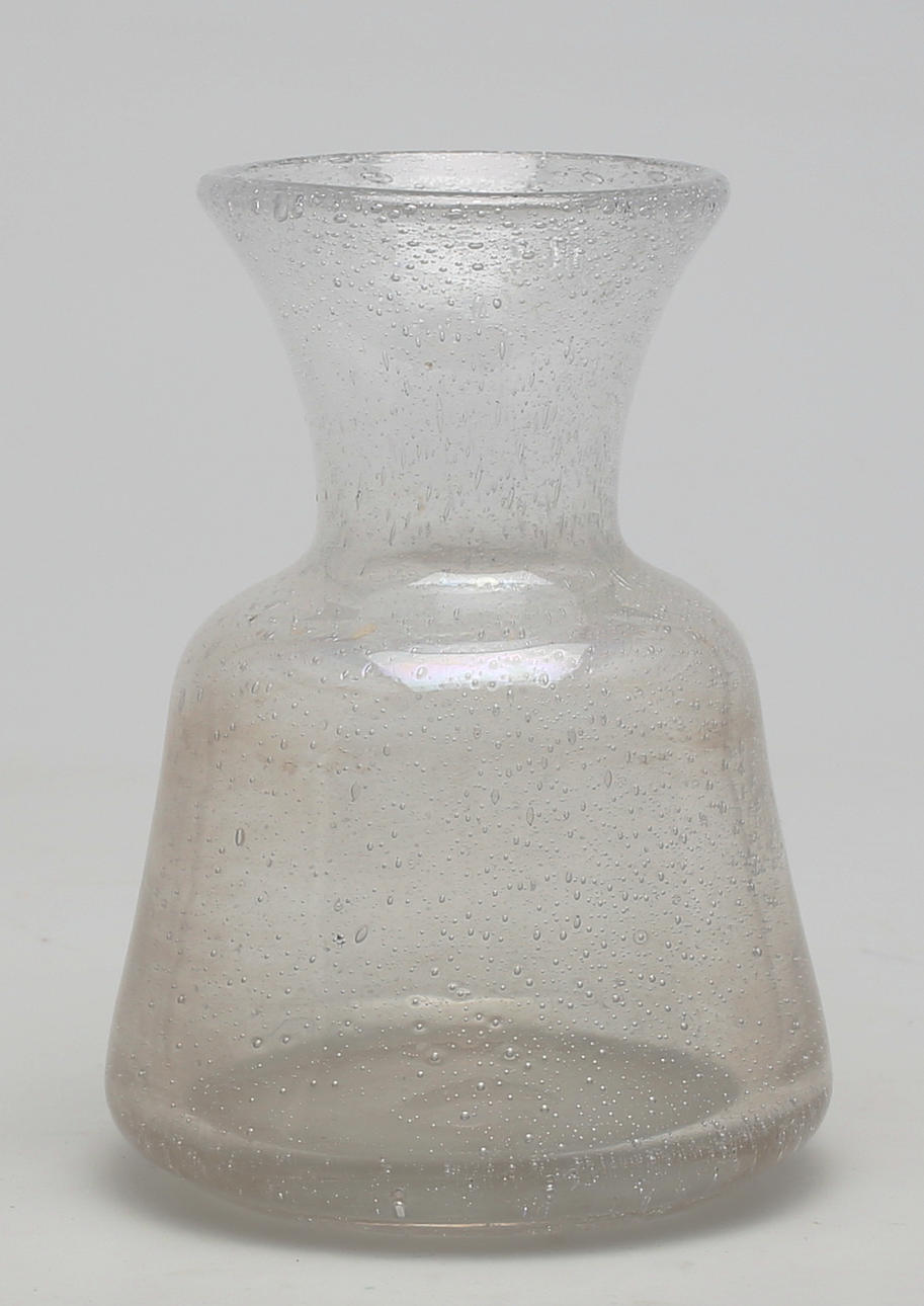 ERIK HÖGLUND. VAS, glas. Signerad H 938/140.