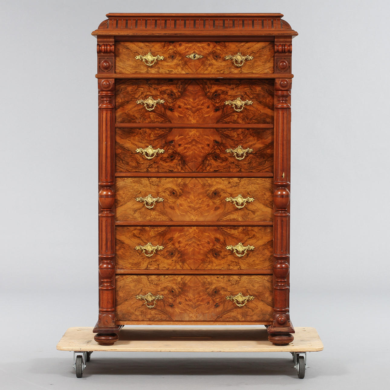 CHIFFONIER, nyrenässans.