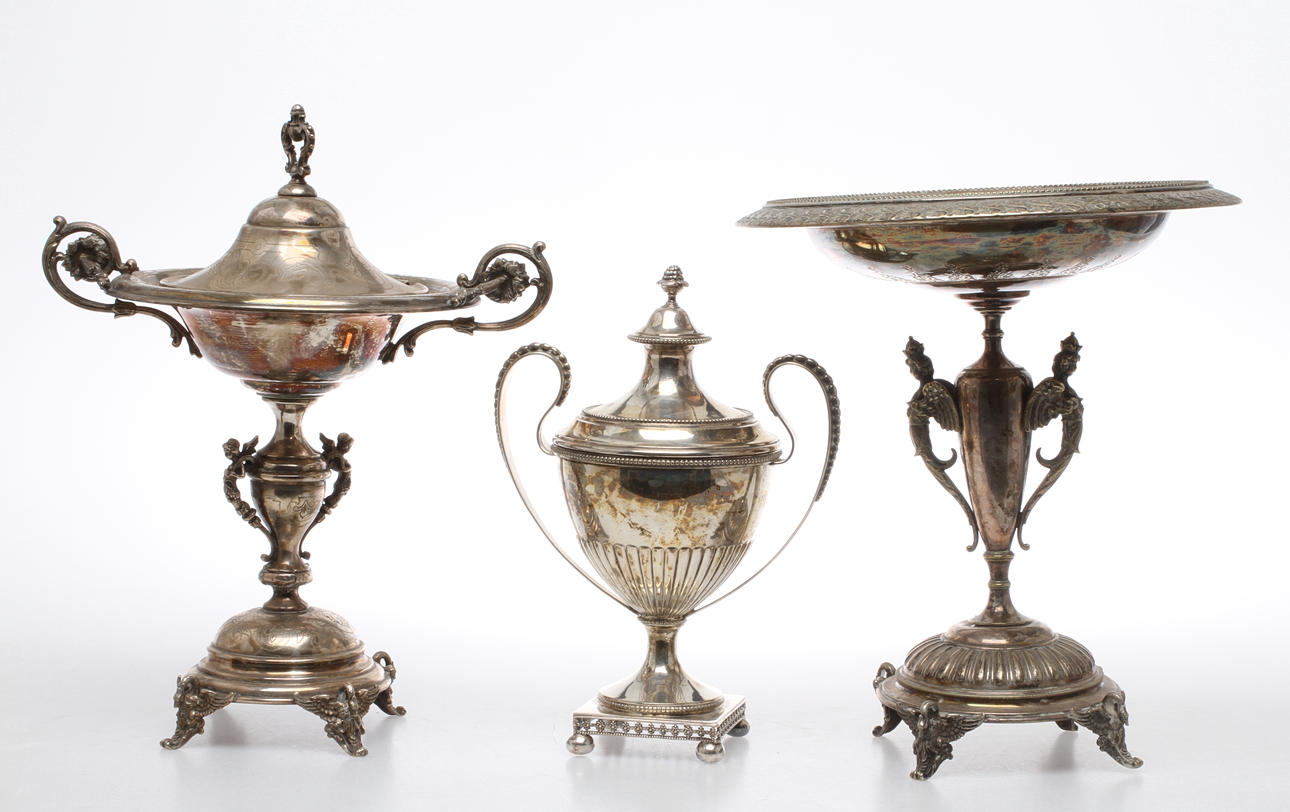 SKÅLAR, 2 st och FAT på fot, nysilver, 1900-tal.