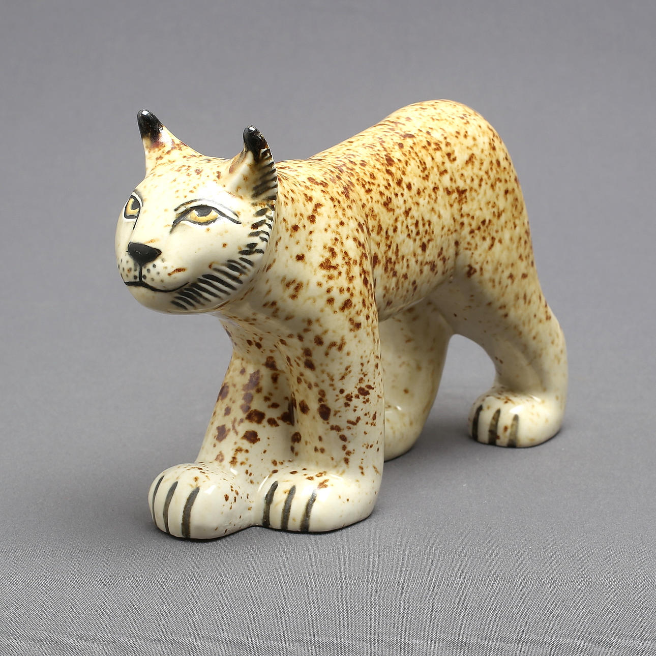 LISA LARSON. Figurine, stoneware, 