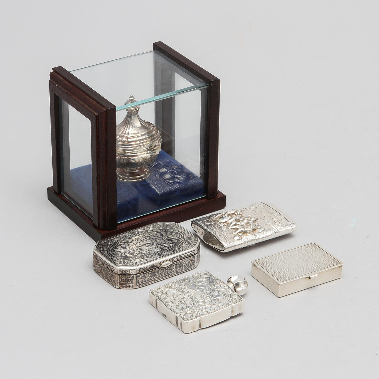 SILVER, 5 delar, ca 240 gram.