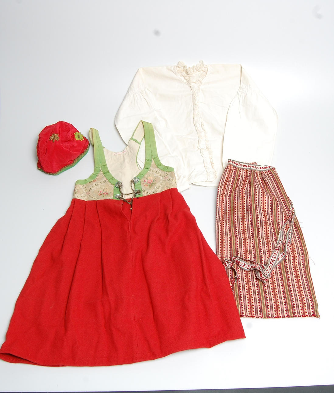 HÄRADSDRÄKT, barnmodell, Ingelstads härad, Österlen.