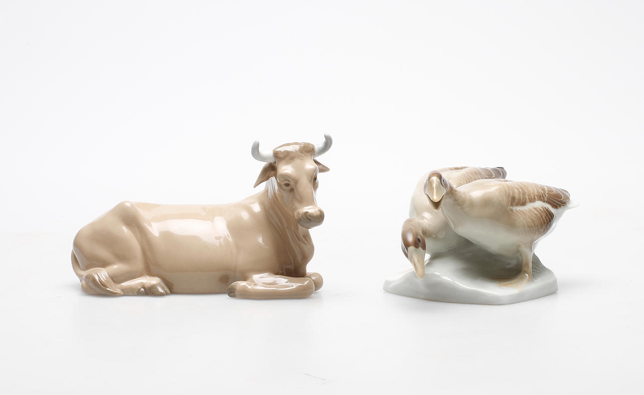 FIGURINER, 2 st, porslin, Rörstrand och Nao.