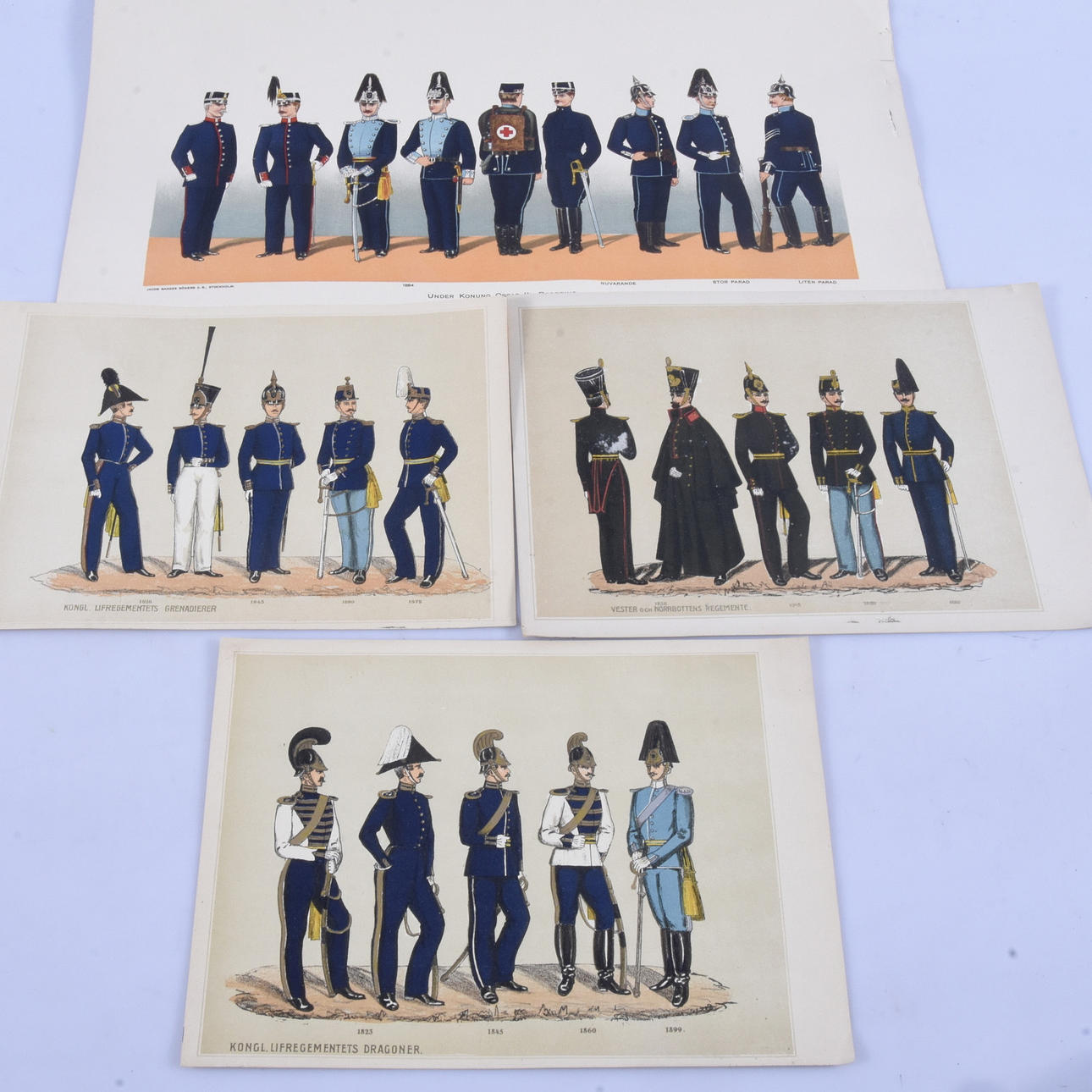 UNIFORMSPLANSCHER, 4 st Sverige, modell äldre.