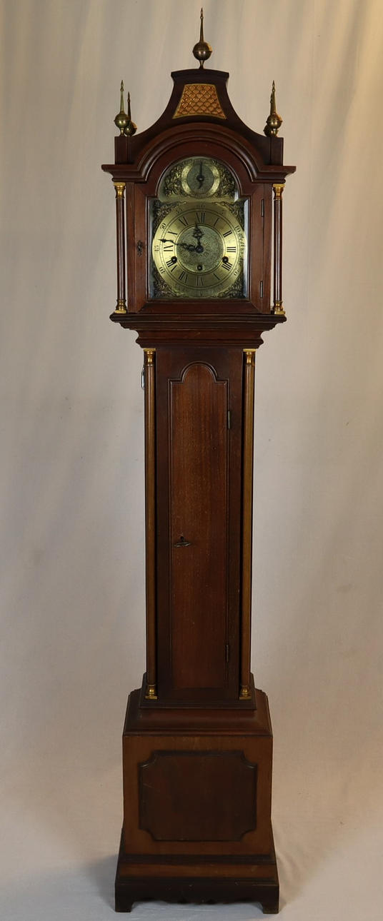 - GRANDCLOCK med Westminster punch.