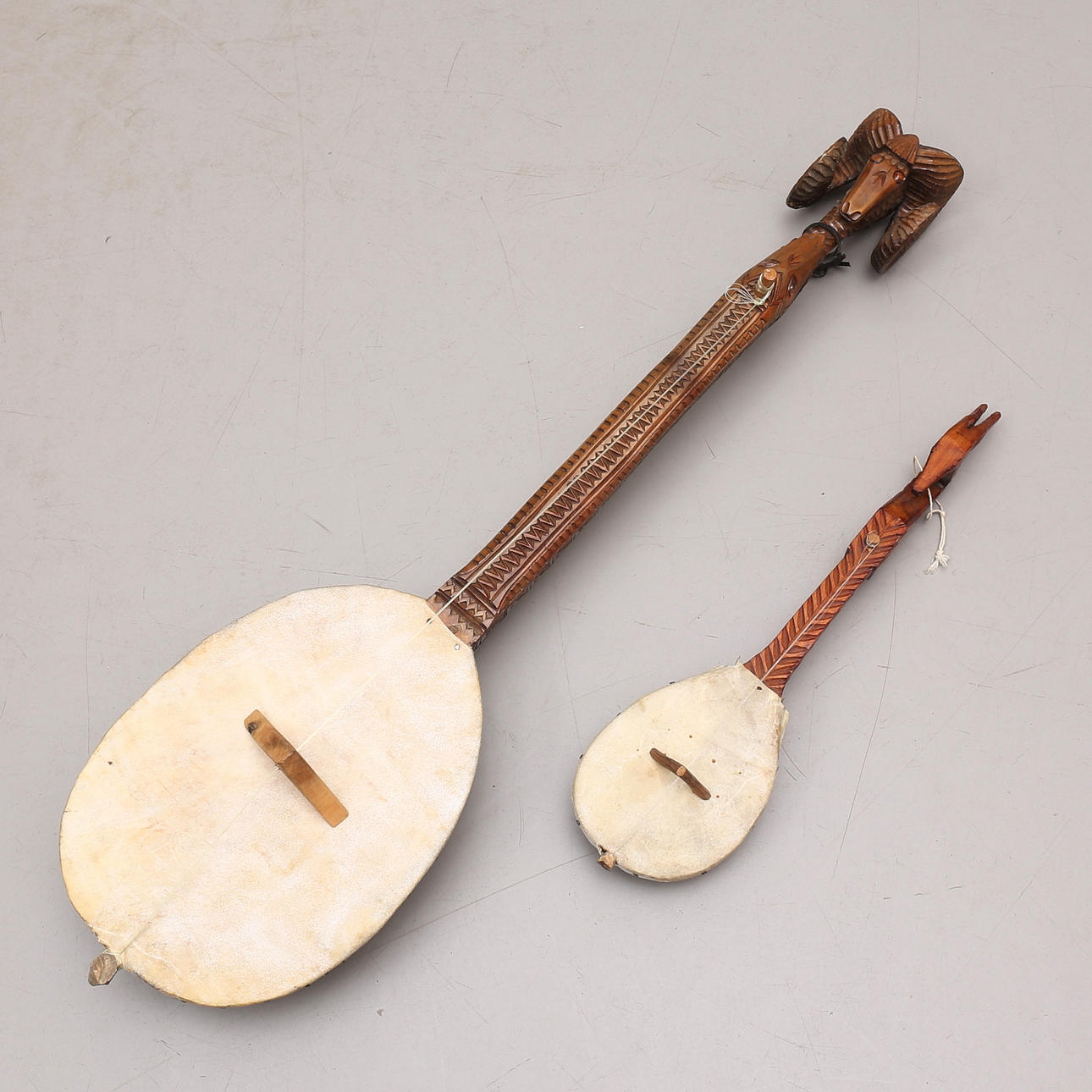 STRÄNGINSTRUMENT, 2 st, Afrika.