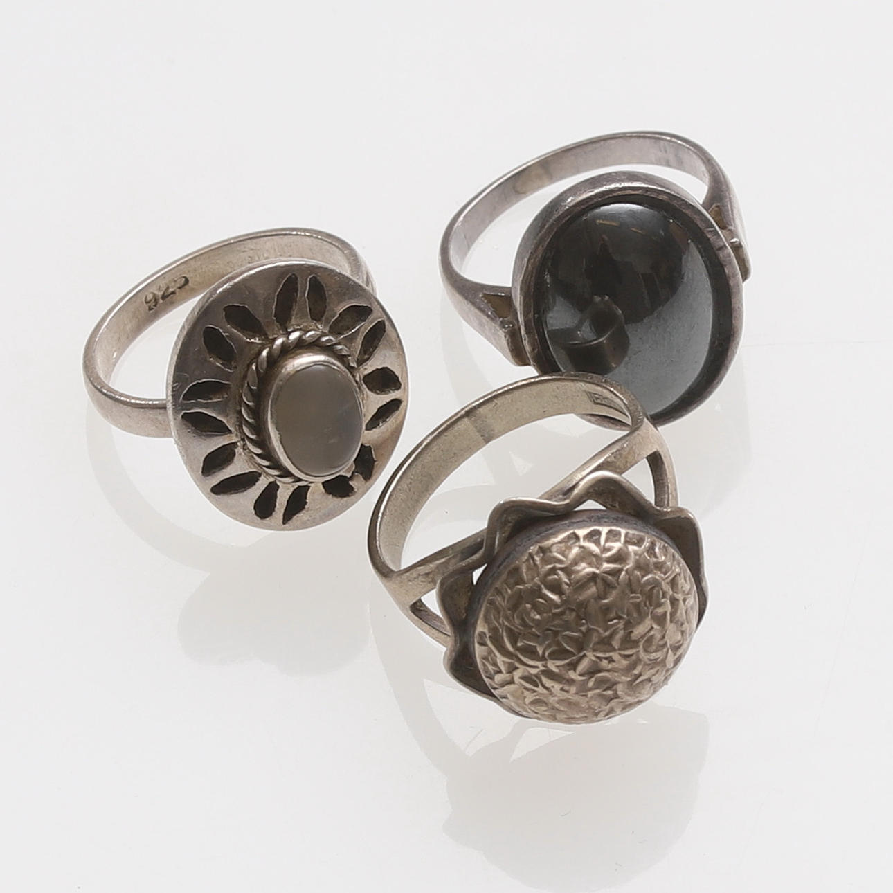 RINGAR, 3 st, silver, bl.a. Dansk Smykkekunst.