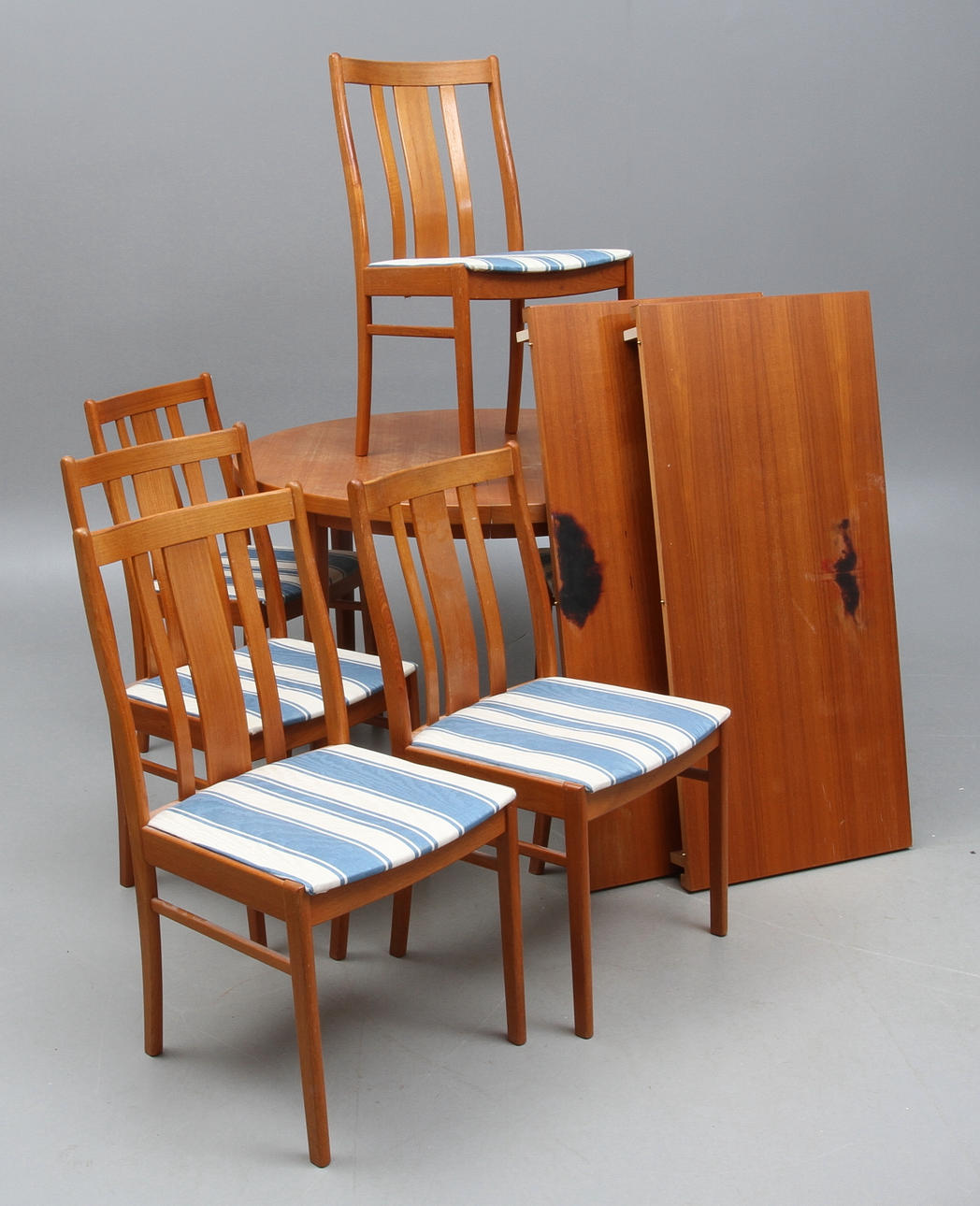 MATGRUPP, 7 delar, teak, omkring 1900-talets mitt.