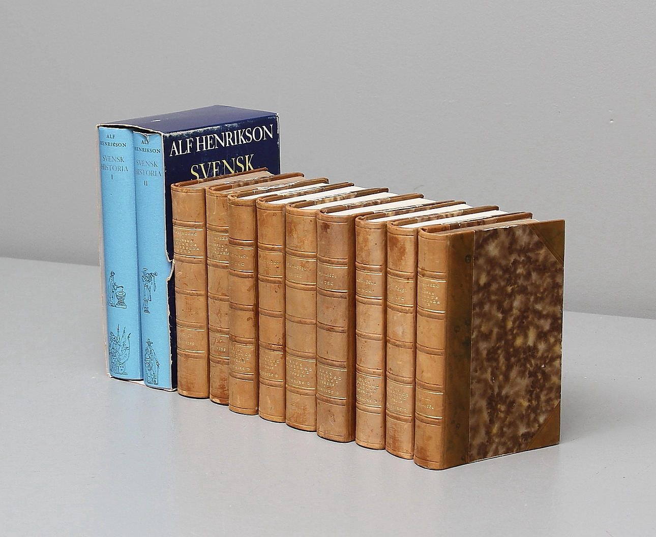 BÖCKER, 11 st, "Svensk Historia", 2 band samt "Svenska folkets underbara öden", 9 band.
