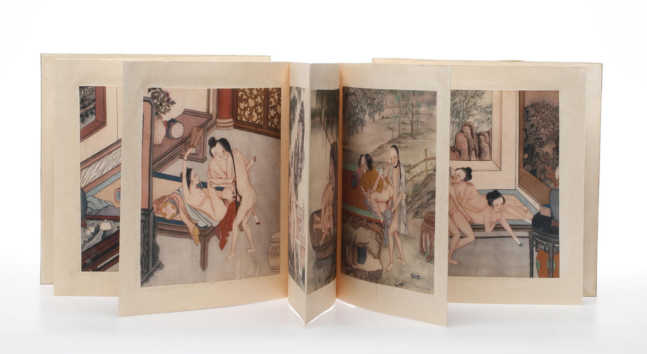 EROTISKA MOTIV, 8 st, sidenmålningar, Kina.
