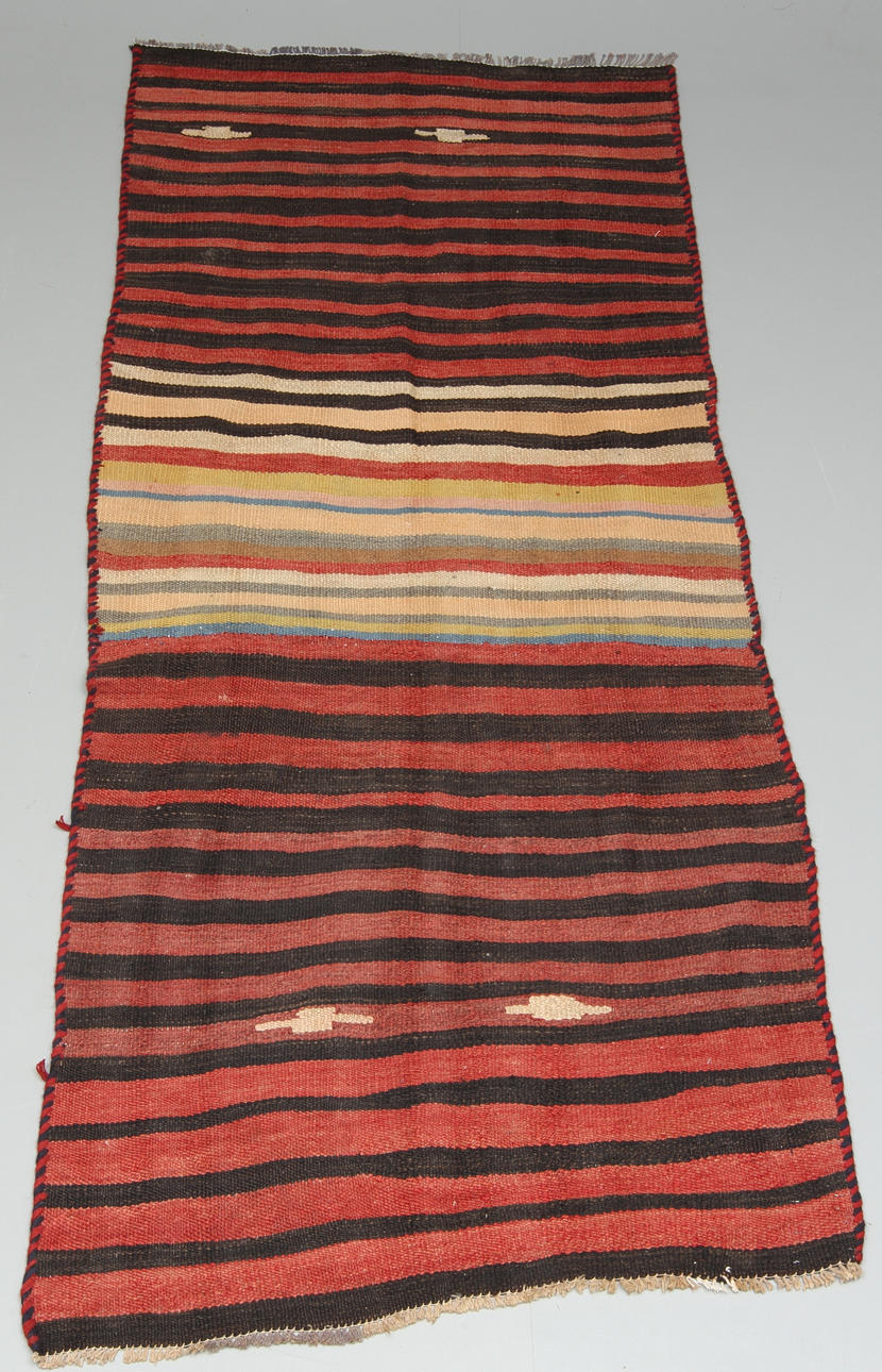 MATTA Kelim. 107 x 250 cm.