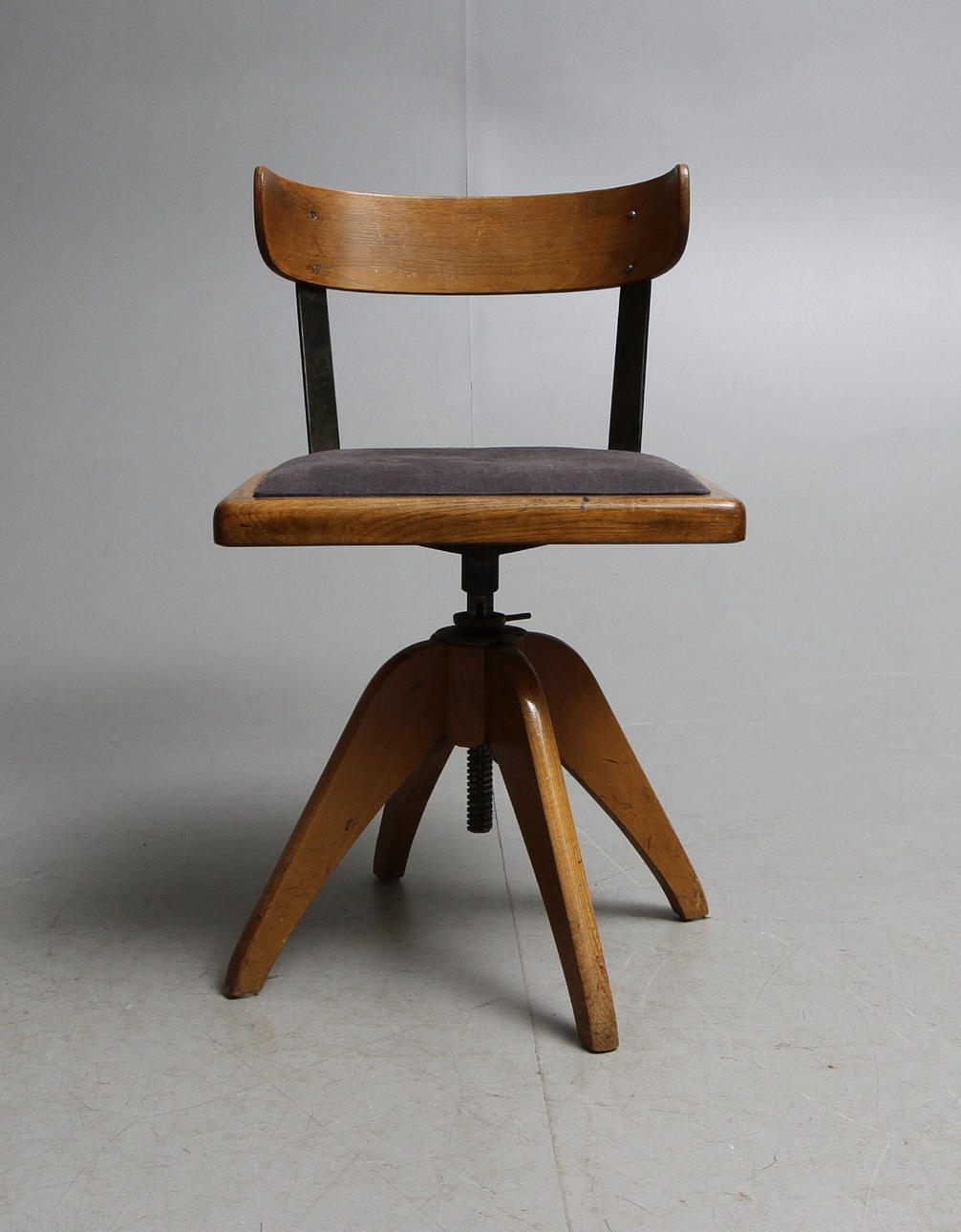 SKRIVBORDSSTOL, ek, industri, 1900-talets första hälft.