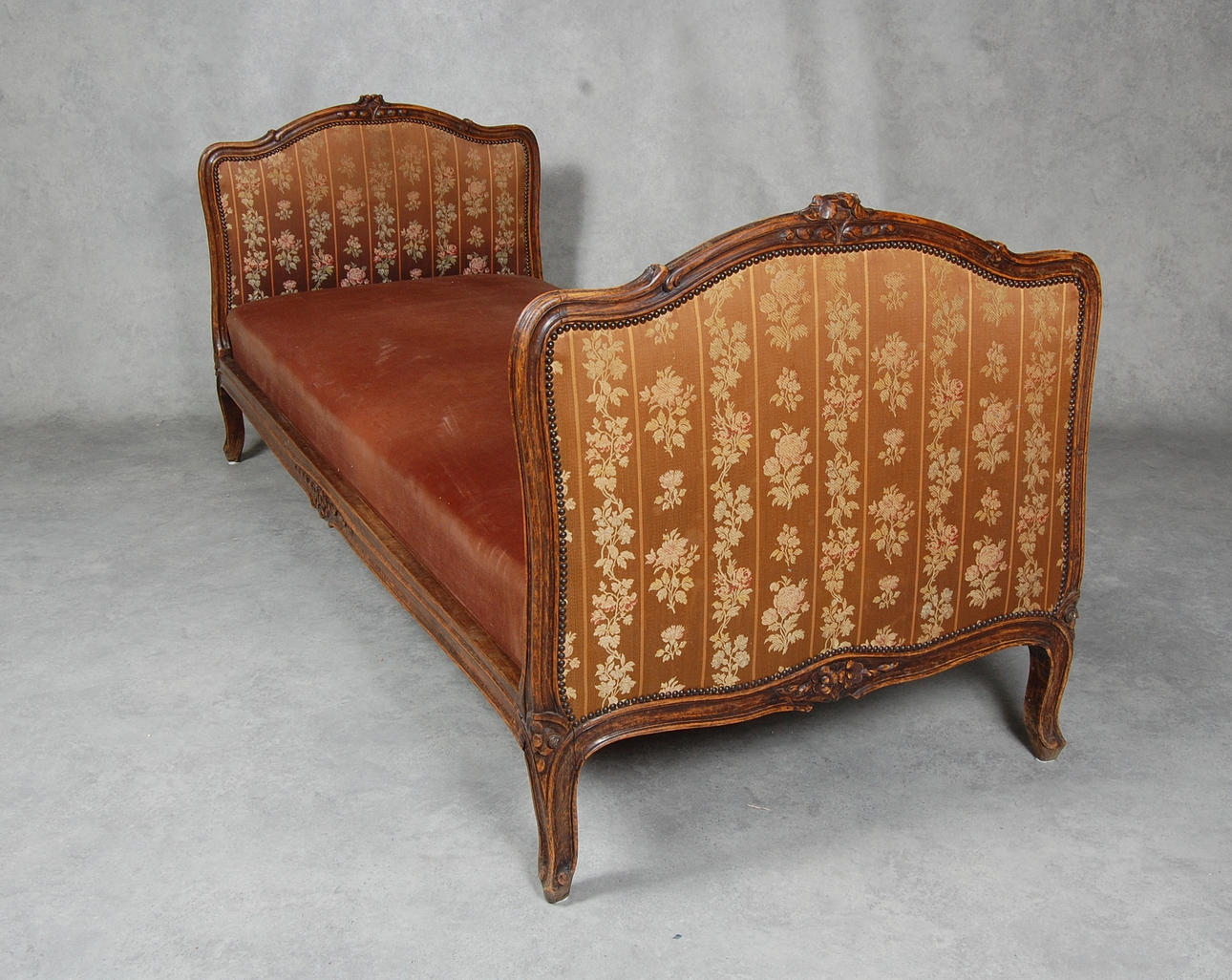 BANKETTSOFFA, Rokokostil, Frankrike, 1900-talets första hälft.