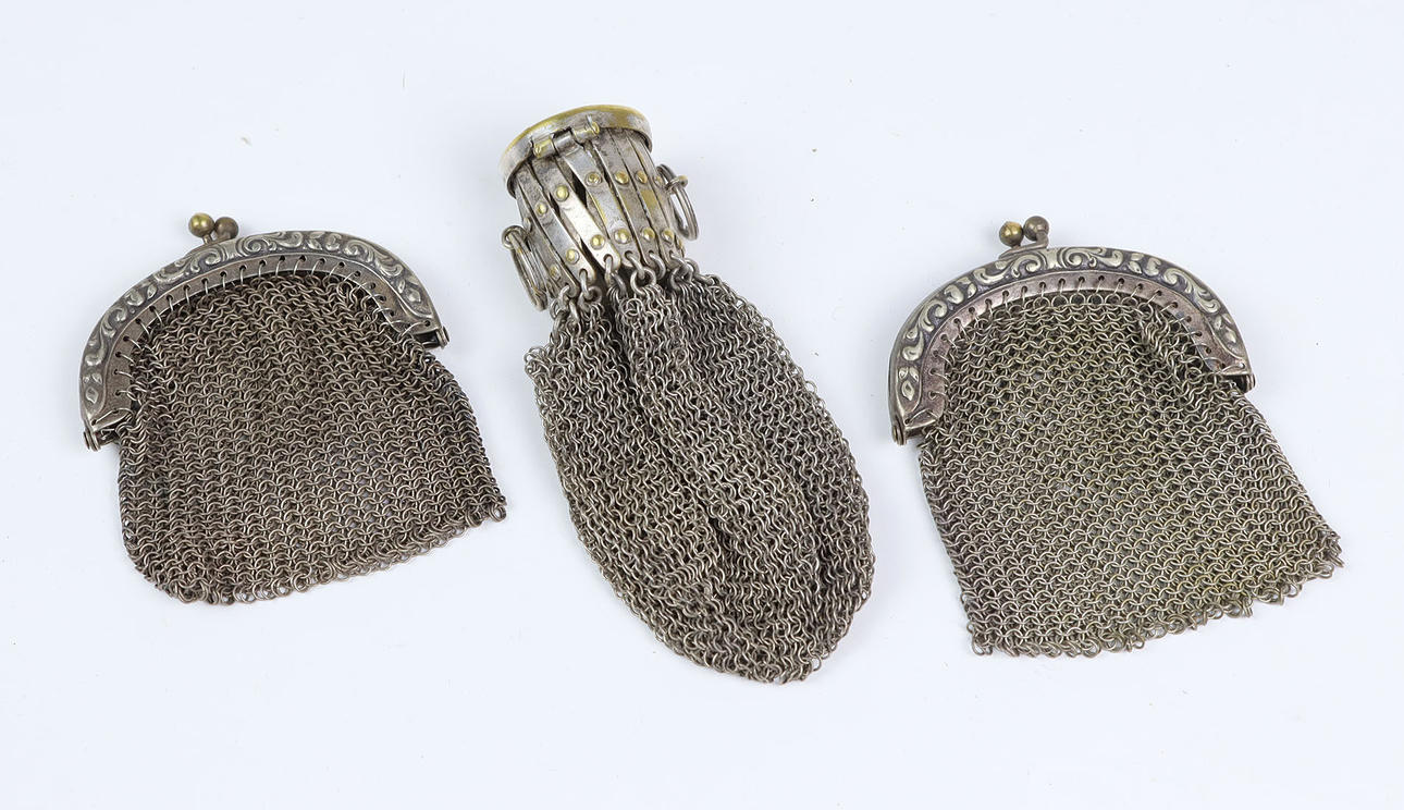 3 miniatyr kedja fickor.