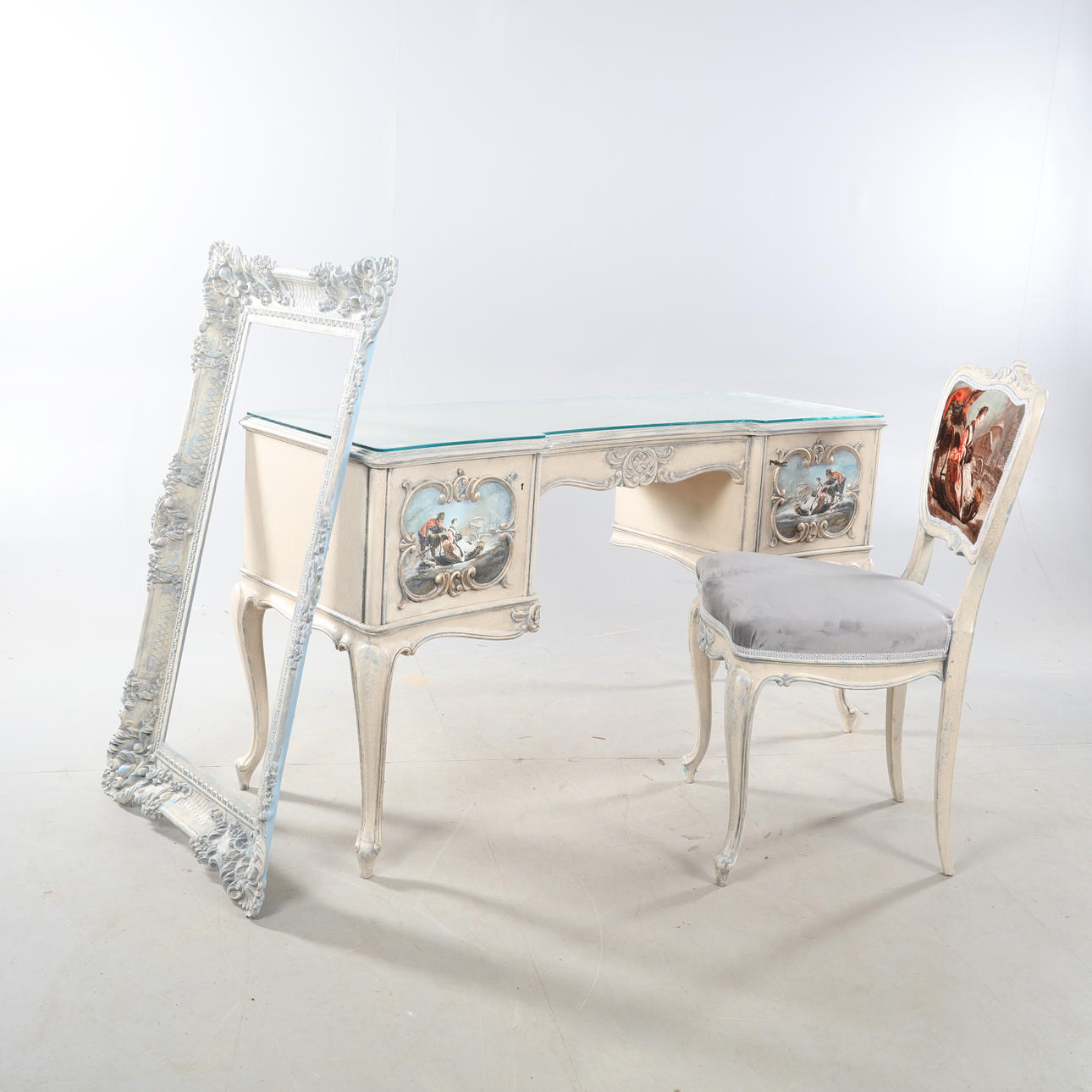 TYÖPÖYTÄ, TUOLI, RUNKO, rokokootyylinen, maalattu.