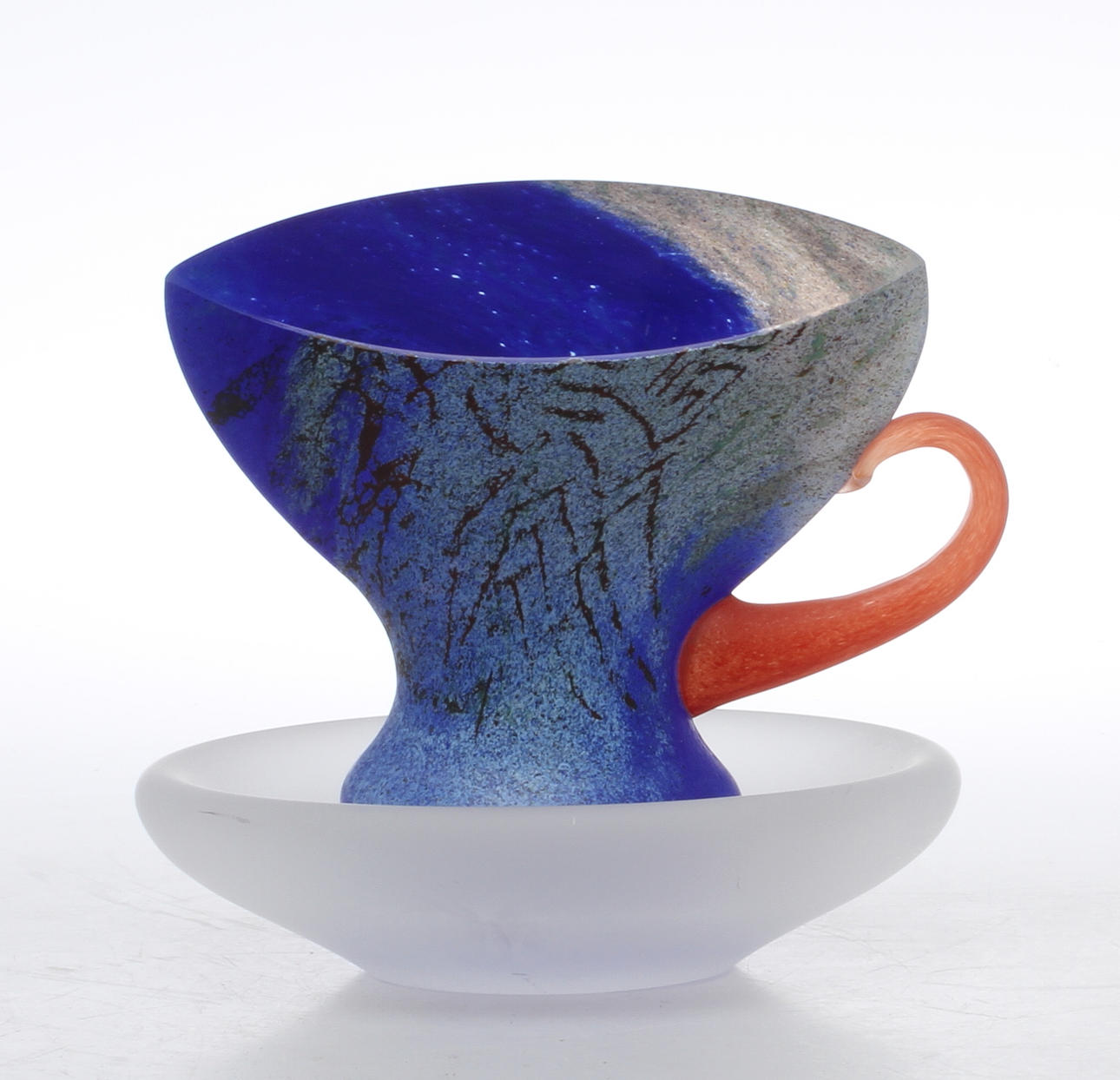 KONSTGLAS, Kjell Engman Kosta Boda, signerad.