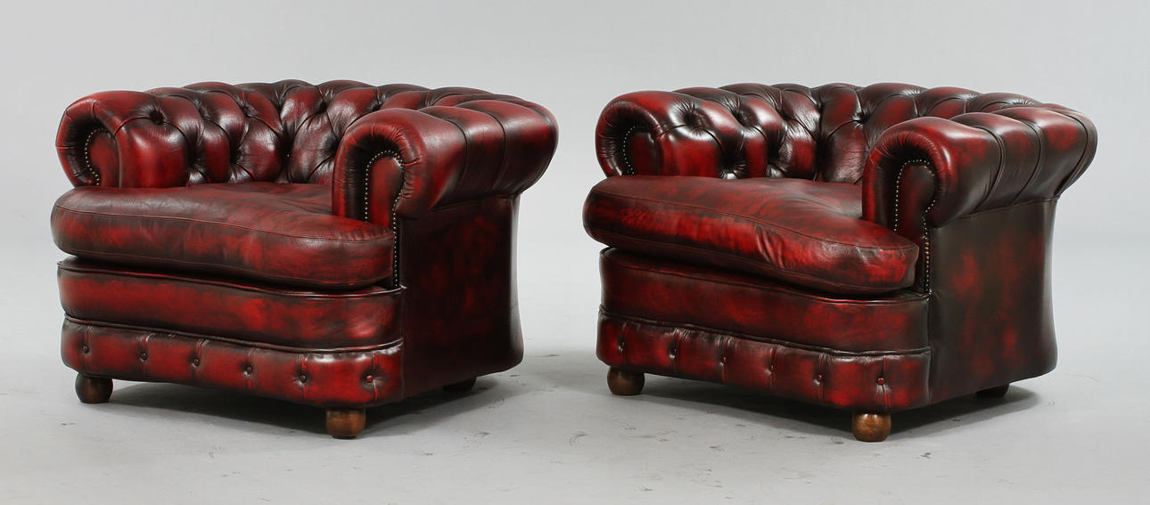 FÅTÖLJER, 2 st, Chesterfield-modell, märkt Centurion furniture plc, 1998.