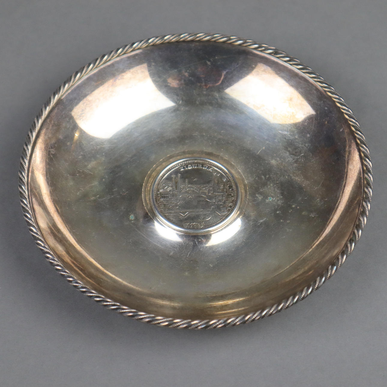 --MÜNZSCHALE - 800er Silber.