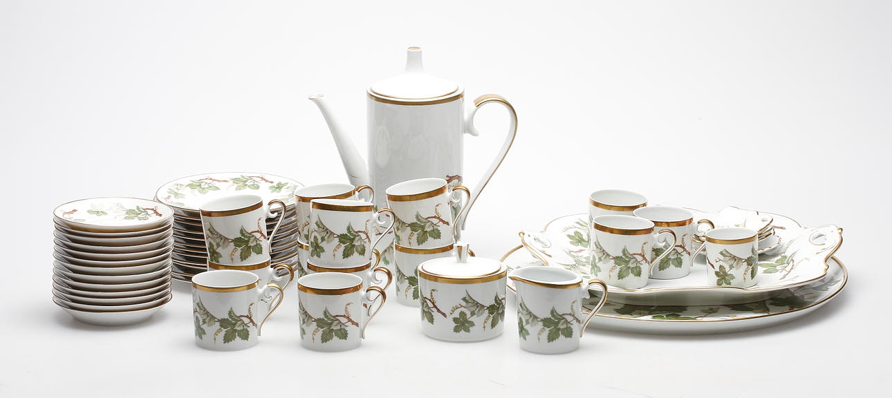 SERVIS, 47 delar. Hackefors Porslin. 1900-talets mitt.