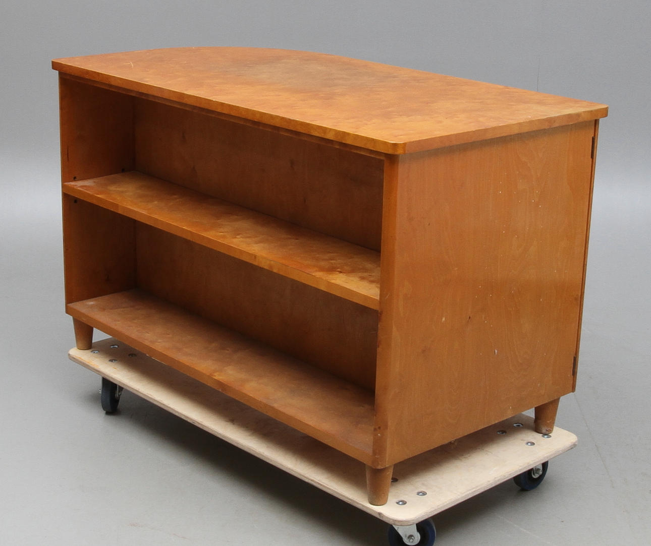 SKRIVBORD, med front i form av bokhylla, 1900-talets första hälft.