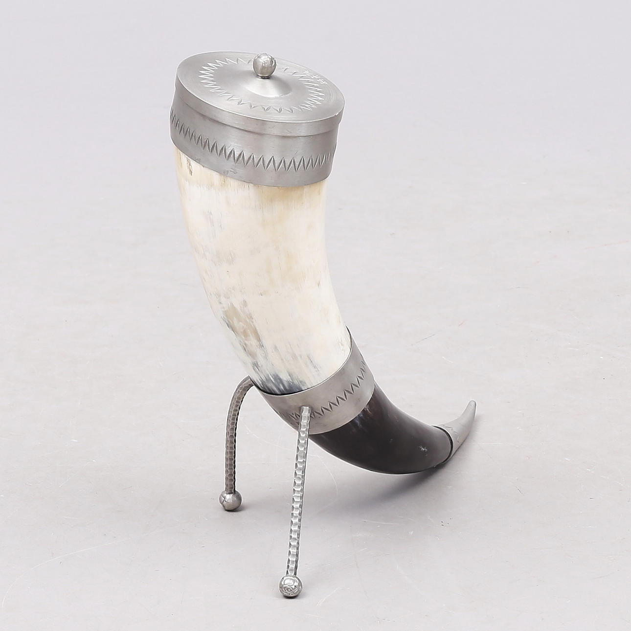 DRINKING HORN, pewter, 1974.