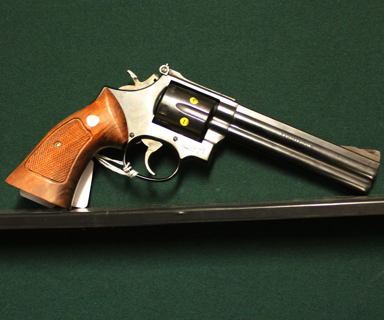 SMITH & WESSON. 586-2 #AYU5326 SE1162423.