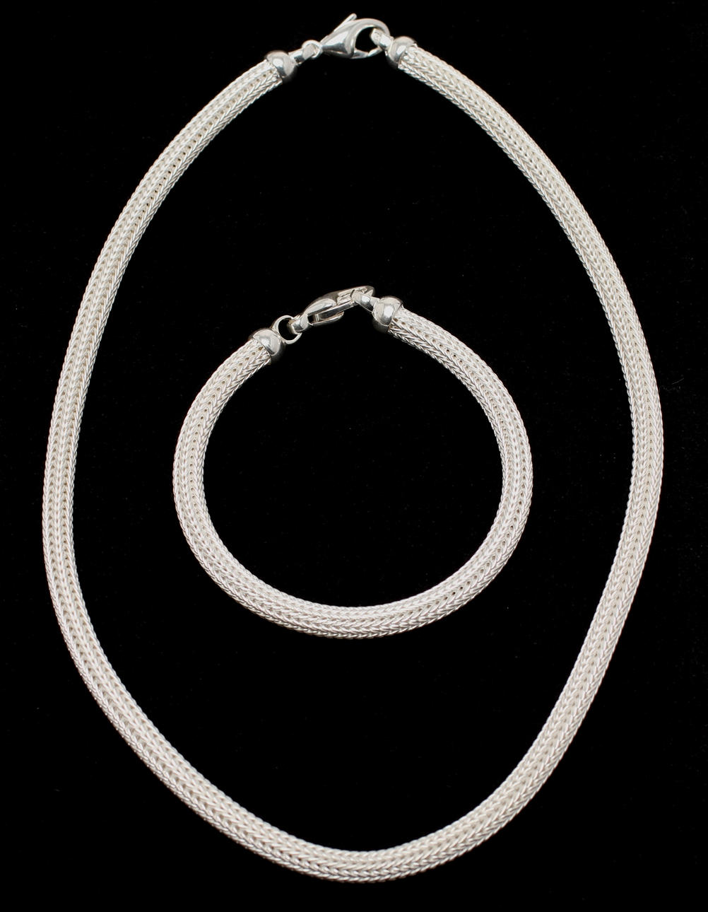 HALSBAND samt ARMBAND, silver, 1900/2000-tal.
