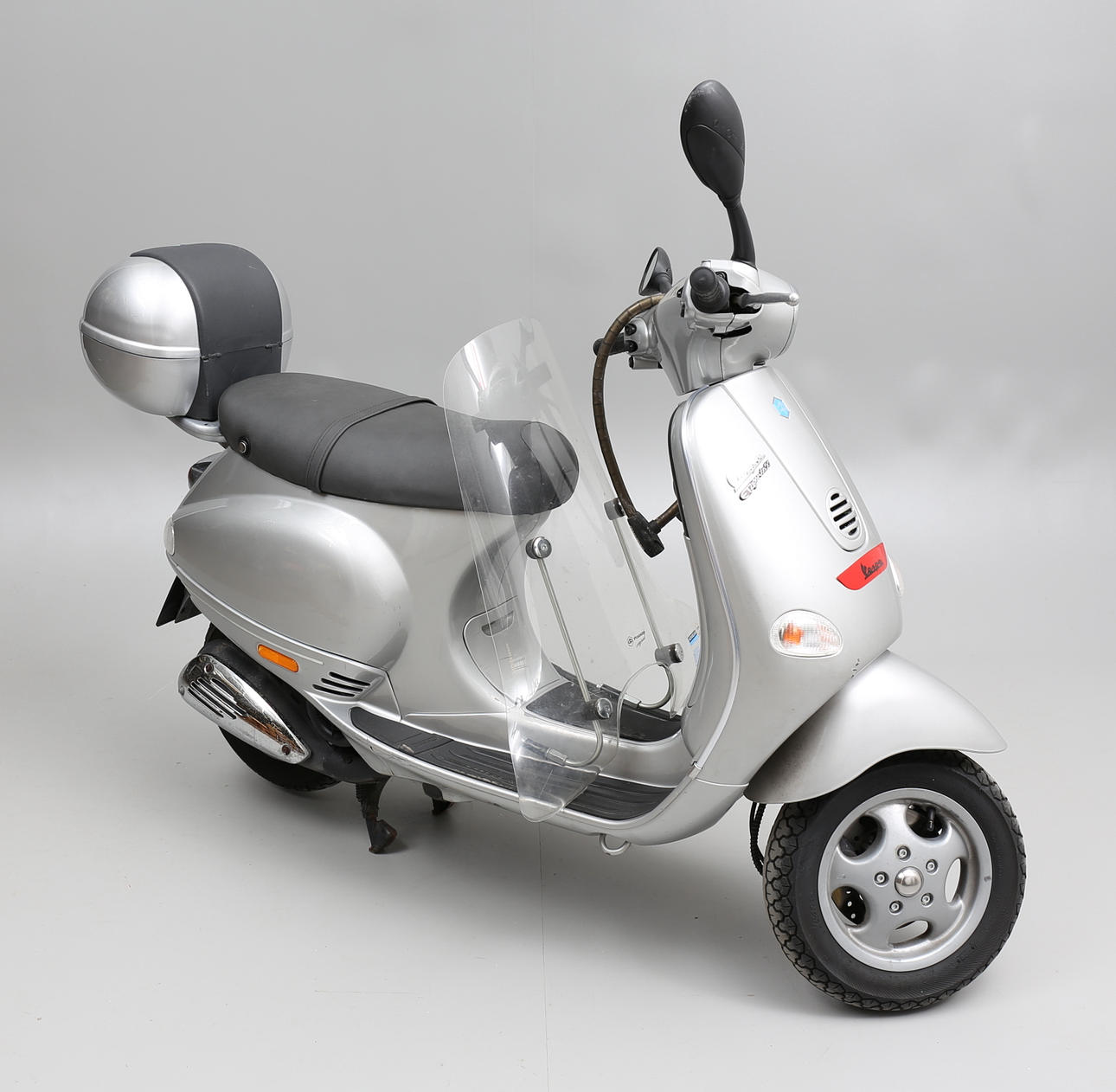 Prathima Educational Piaggio Vespa 125 Et 125 1/32 NEW RAY: New - Main Image