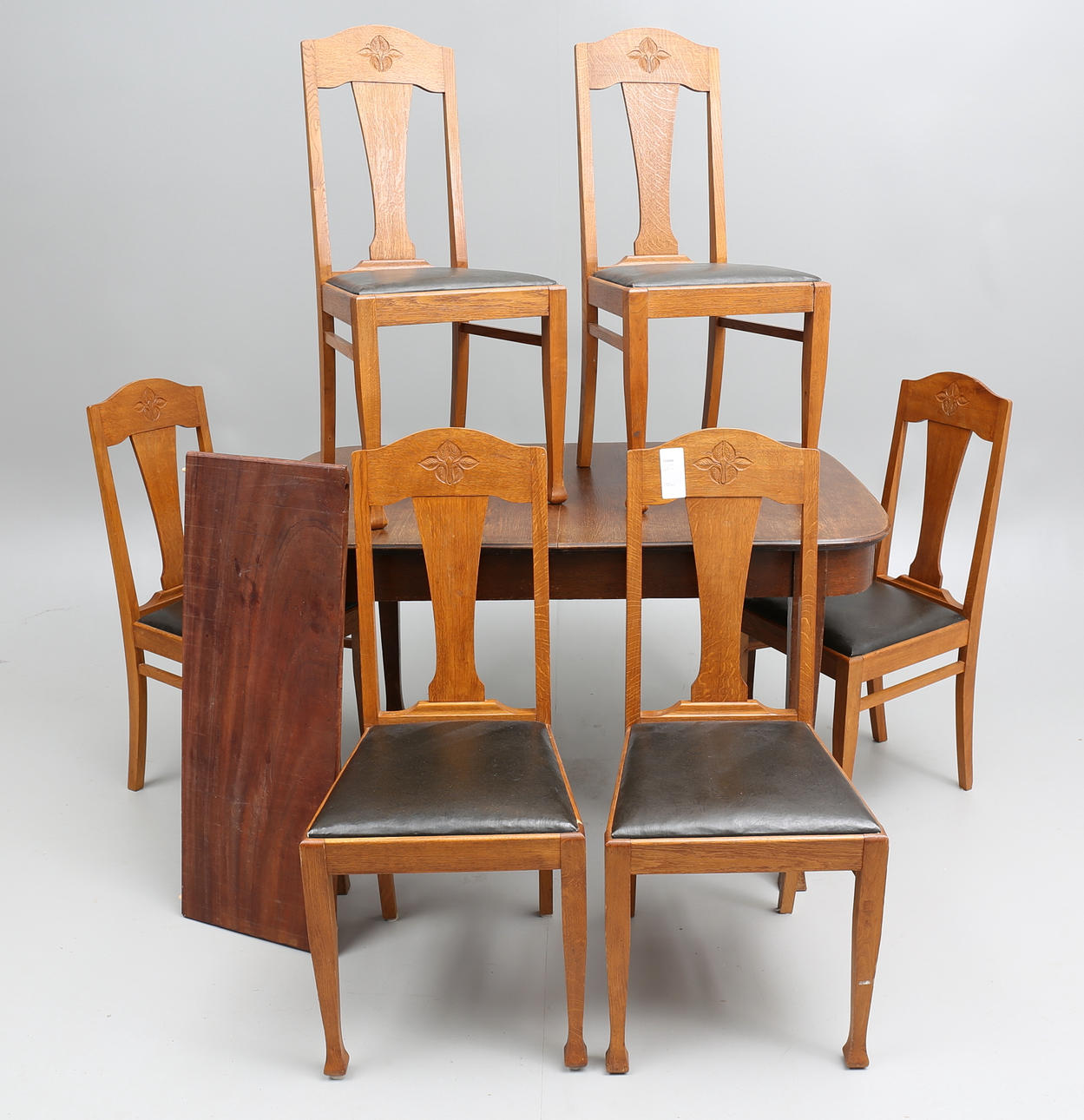 MATSALSMÖBEL, 7 delar, senjugend, tidigt 1900-tal.