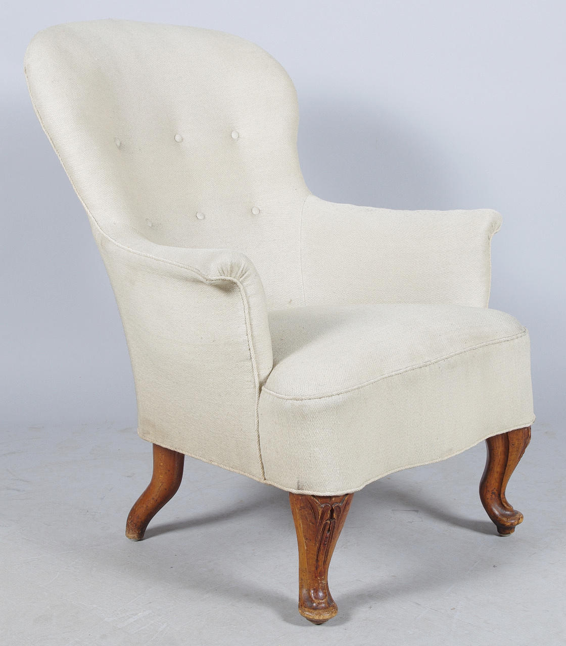 FÅTÖLJ, ljus klädsel med mahognyben.