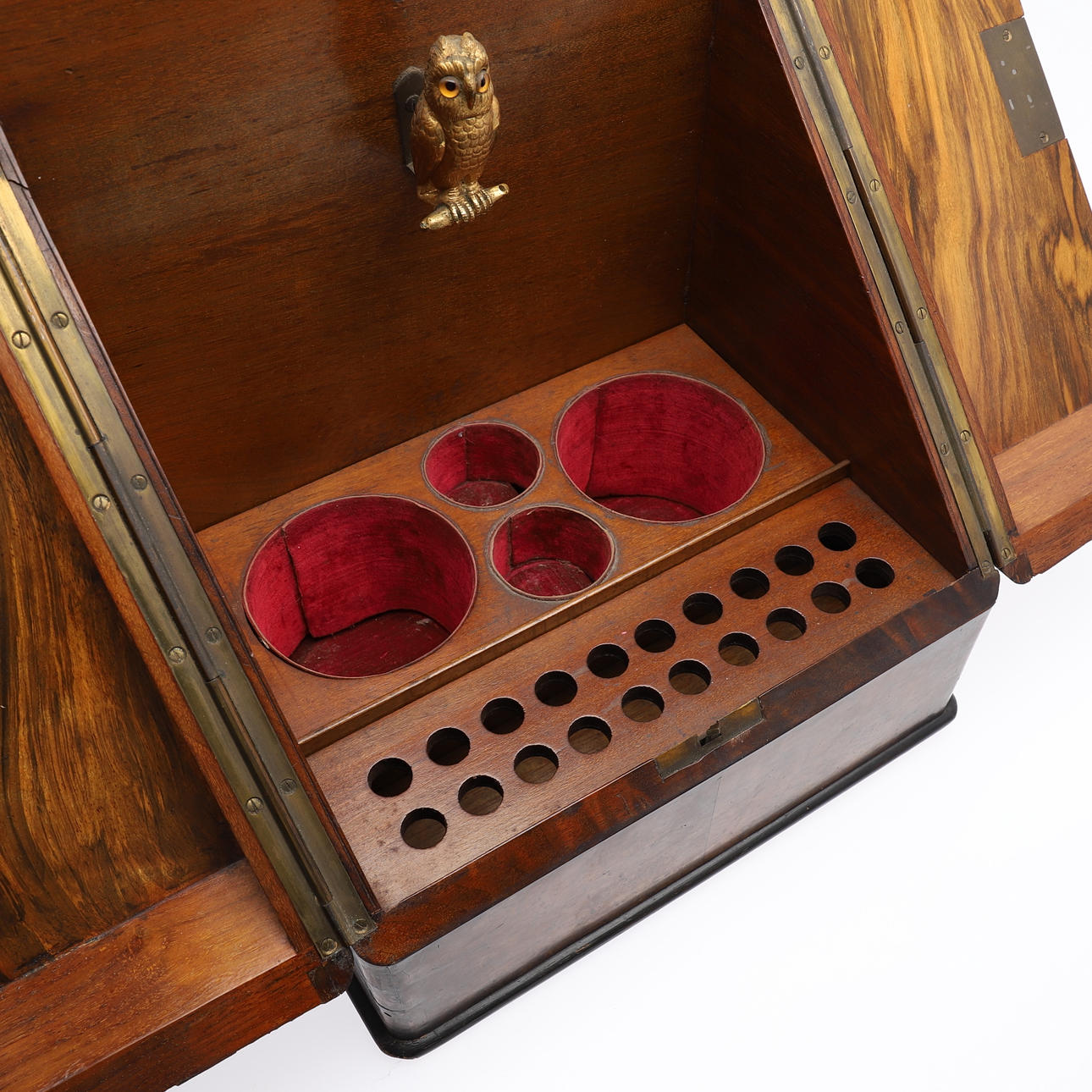 ZIGARRE KOSTÜM. Verschiedenes - Verschiedenes - Auctionet