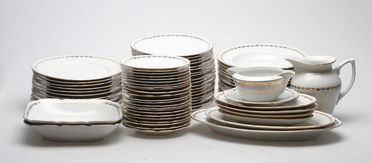 MATSERVIS, ca 75 delar, Tjeckoslovakien, 1900-tal.