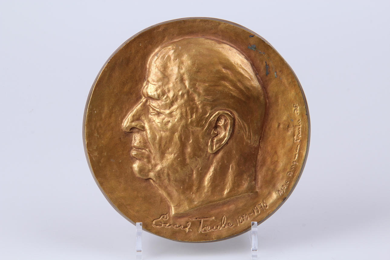 VÄGGPLAKETT, brons, Evert Taube, 1975.