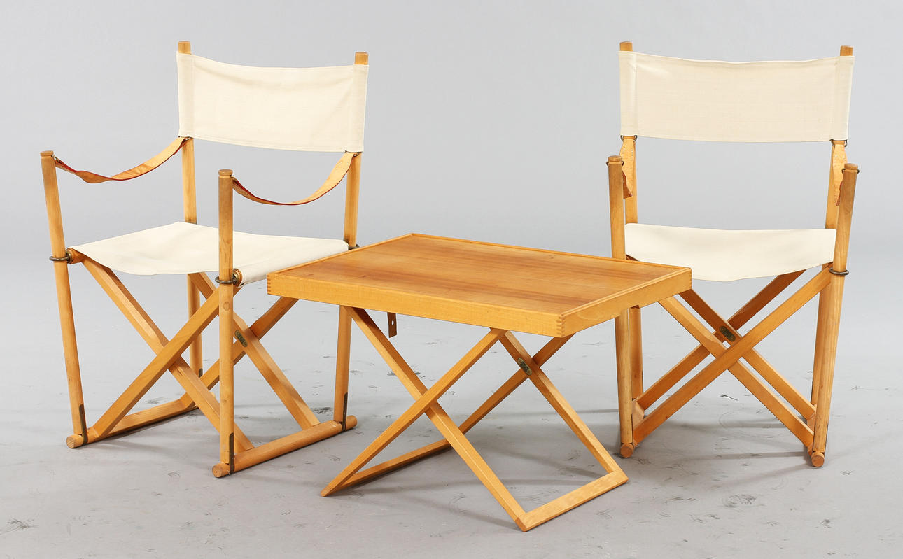 STOLAR, ett par, "M16" samt BORD, Mogens Koch, licenstillverkade av Rud Rasmussen, Danmark.