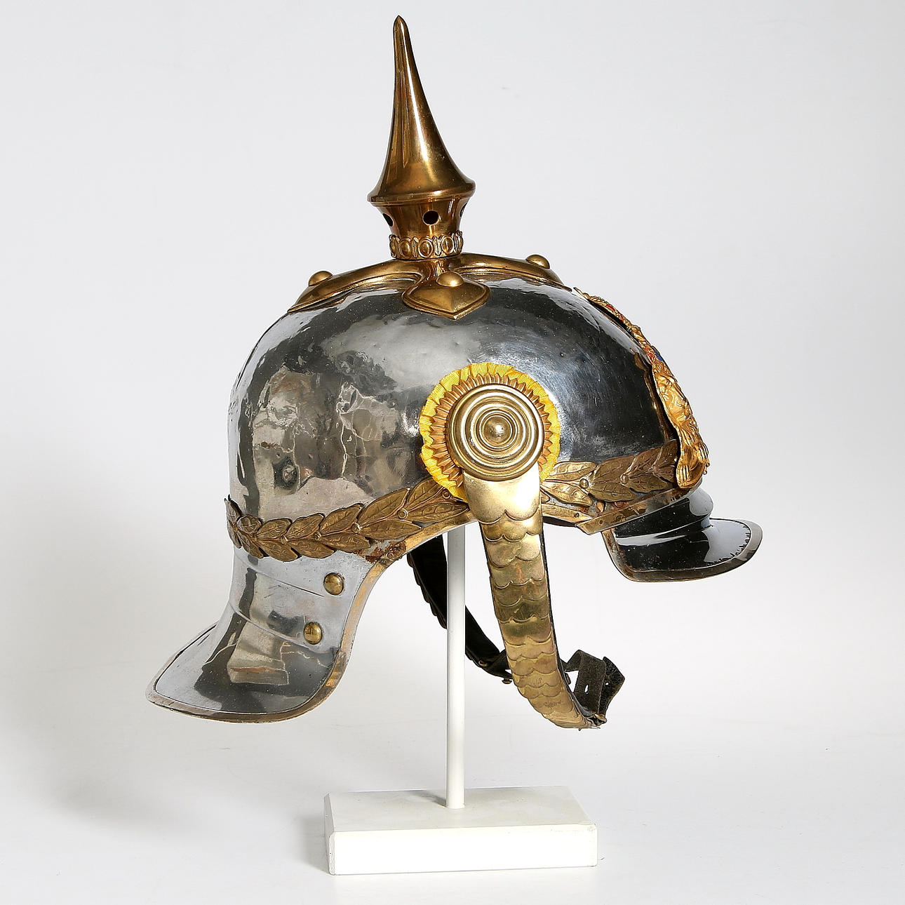 HJÄLM, m/1879-1900, för officer vid Livgardet till häst (K 1).