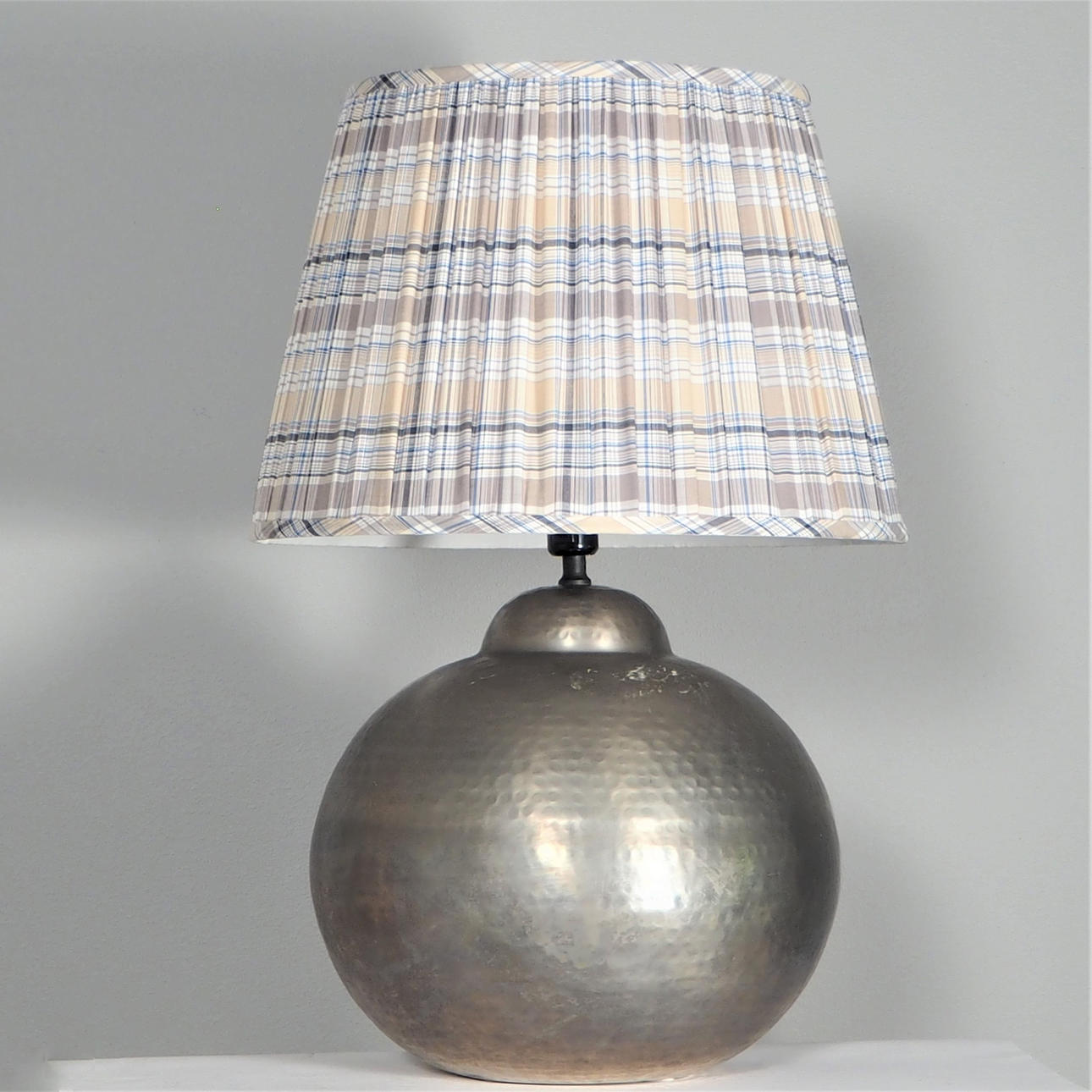 Pöytälamppu, IKEA.