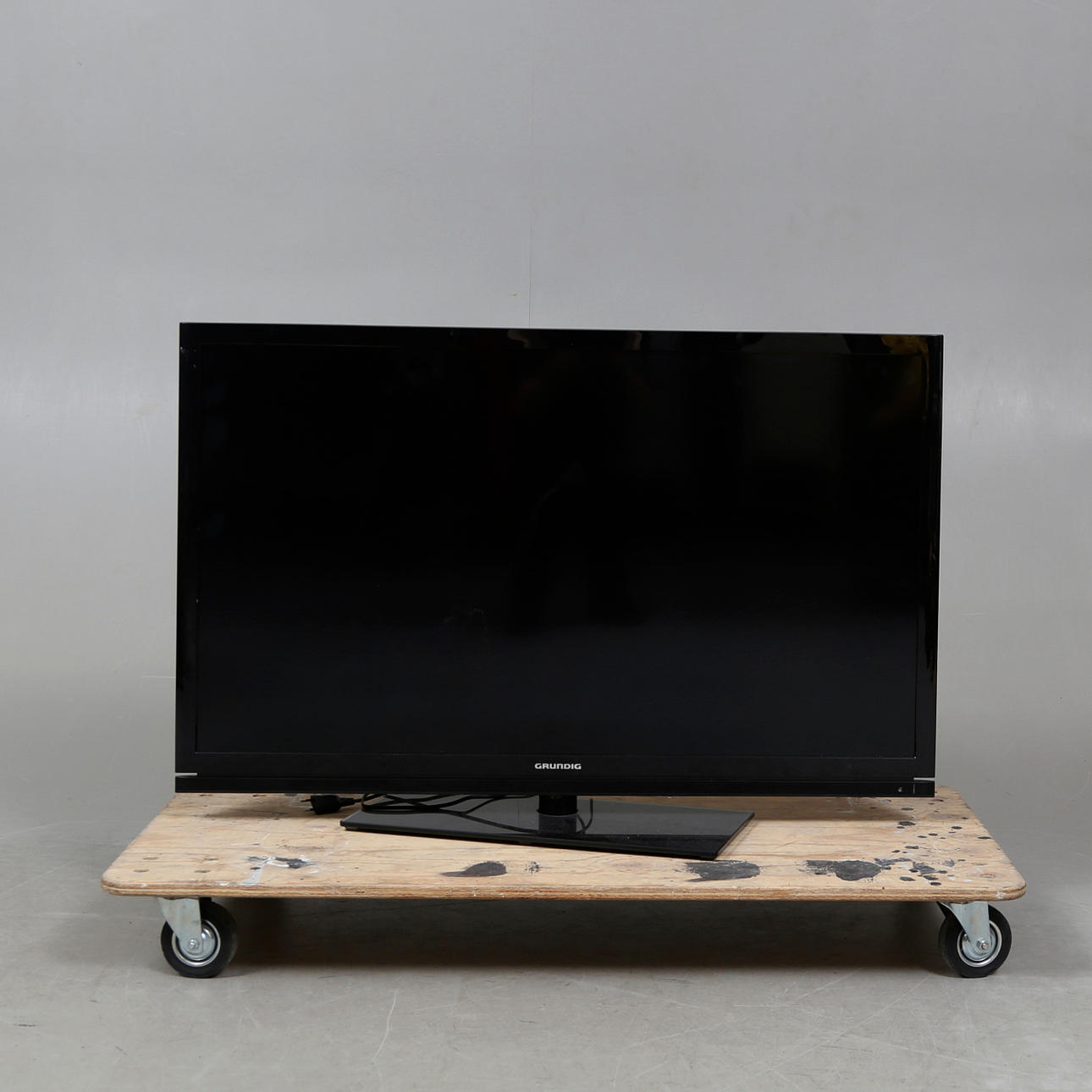 Fernseher Grundig 46".