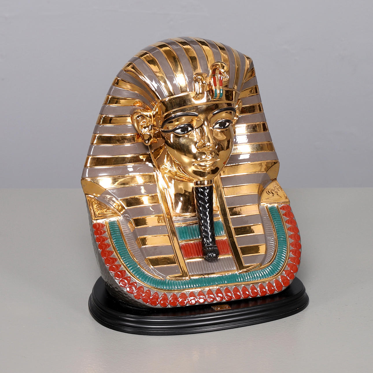 BUST. "Tutankhamun", porcelain, Marco Giner.
