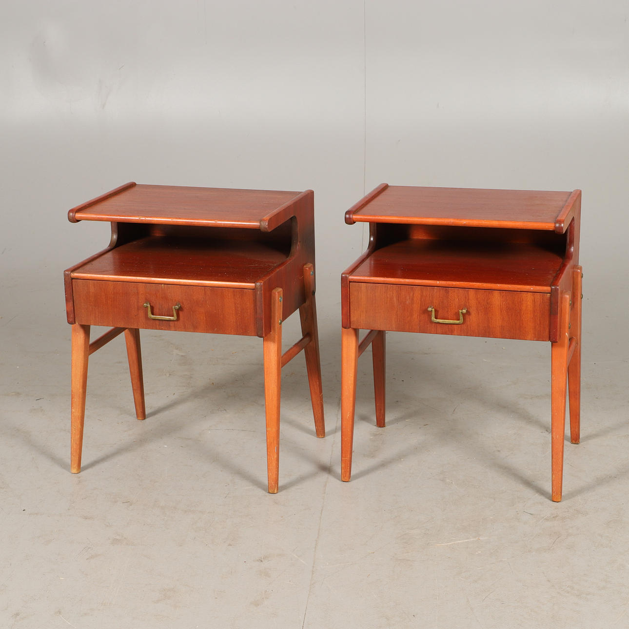 SINGTISCH, 1 Paar, Teak/Buche.