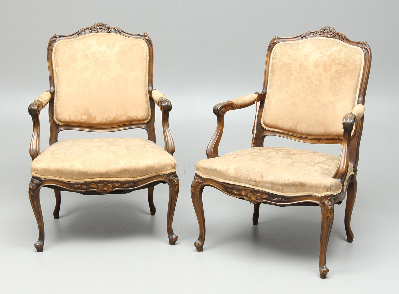 KARMSTOLAR, 1 par, rokokostil, 1900-tal.