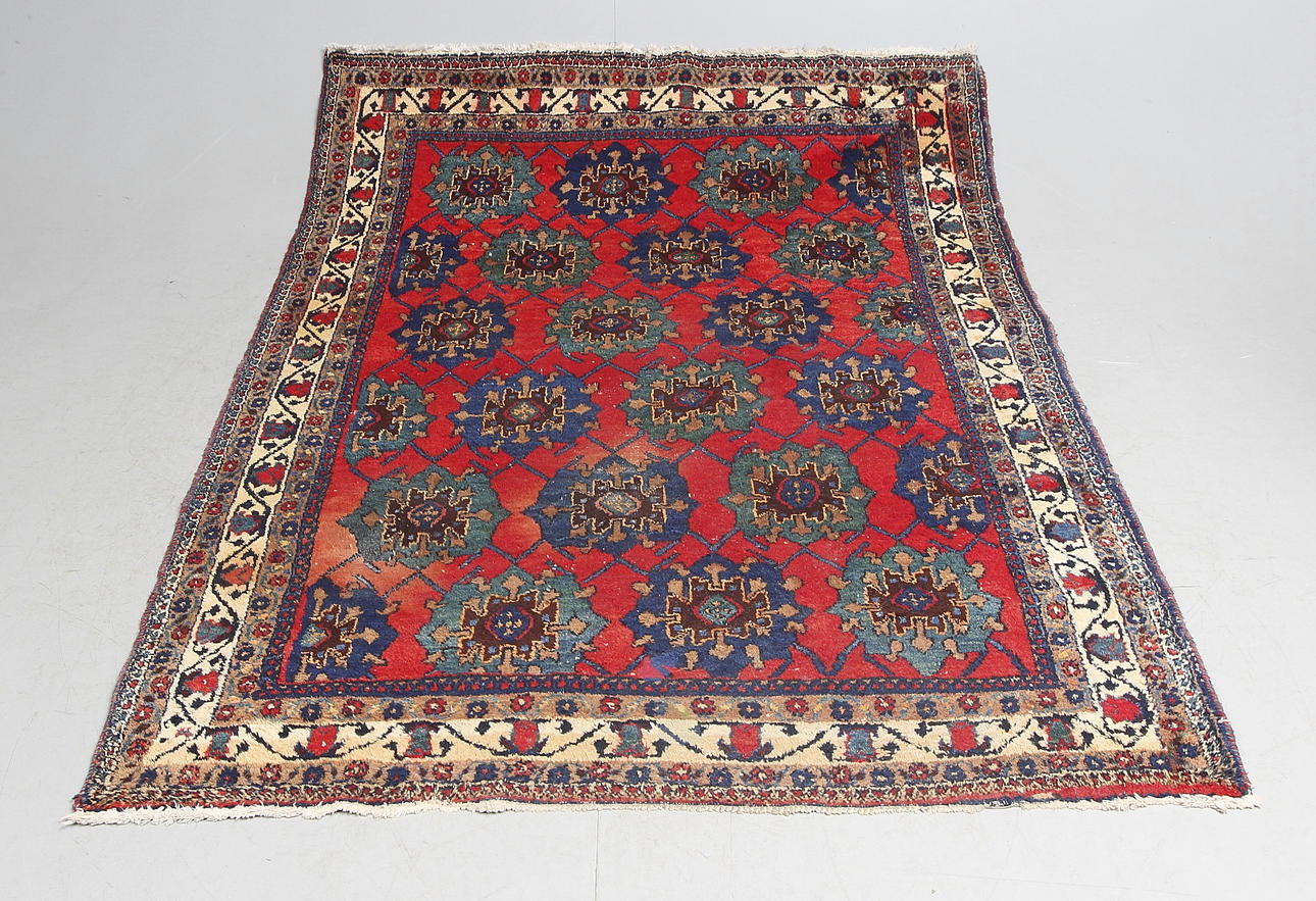 MATTA, orientalisk, 148.5 x 206 cm.