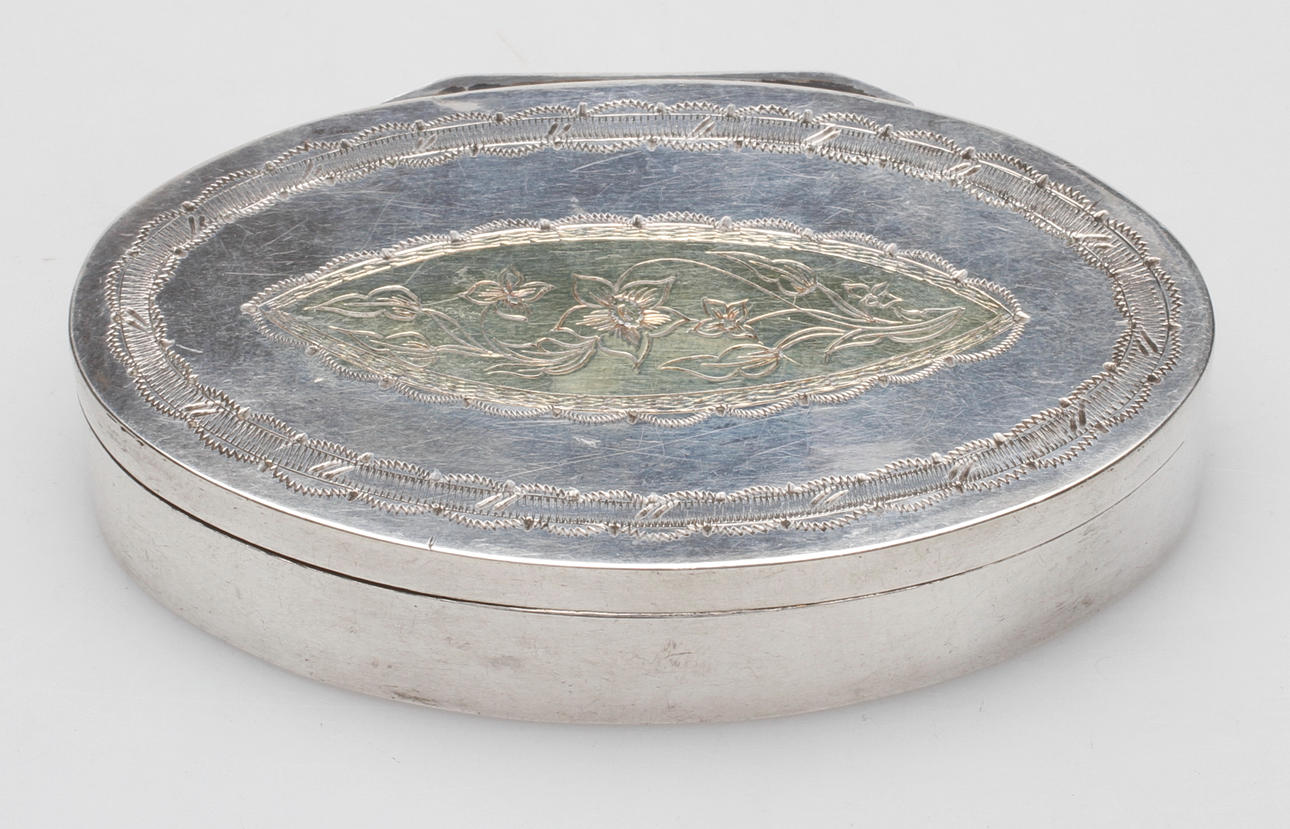 DOSA, silver, August Wilhelm Ahnström, Växjö 1850, vikt ca 63,7 gram.