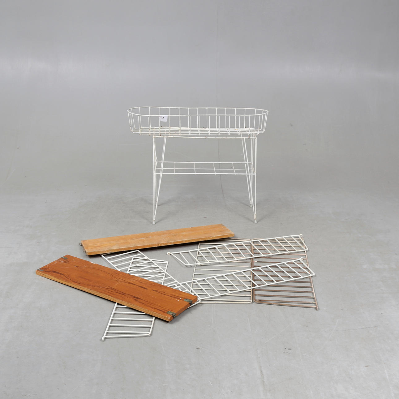 VÄXTSTÄLL och HYLLSEKTIONER, string modeller, 1950/60-tal.