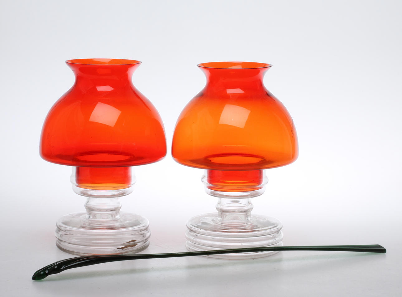 LJUSLYKTOR, ett par, design Nanny Still, Riihimäen Lasi, Finland, DEKORELEMENT, glas, 1900-tal.